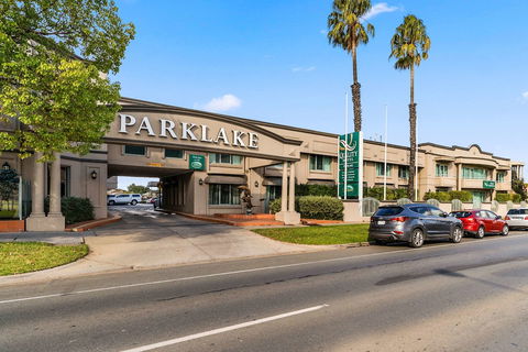 Quality Hotel Parklake Shepparton - Surfers Gold Coast 0