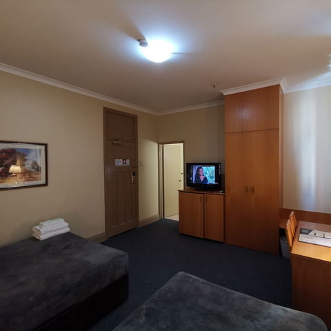 Criterion Hotel Perth - Surfers Gold Coast 3