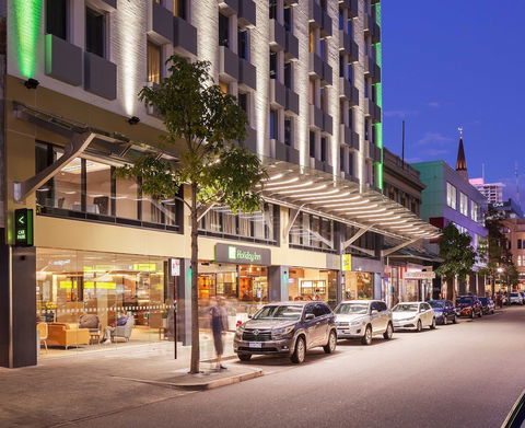 Holiday Inn Perth City Centre, An IHG Hotel - Surfers Gold Coast 1
