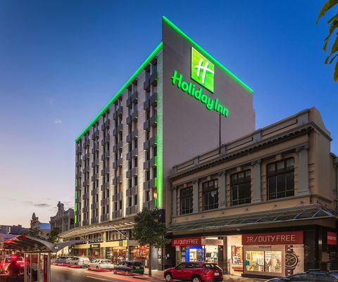 Holiday Inn Perth City Centre, An IHG Hotel - Surfers Gold Coast 2