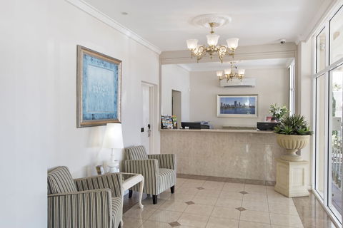 The Peninsula Riverside Serviced Apartments - Surfers Gold Coast 5
