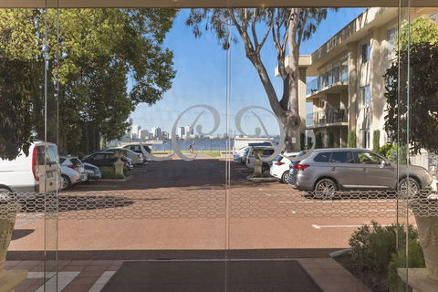 The Peninsula Riverside Serviced Apartments - Surfers Gold Coast 3