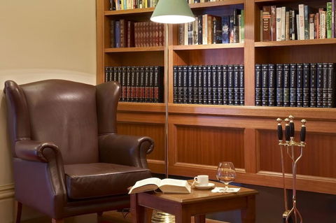 Grand Hotel Melbourne - Surfers Gold Coast 4