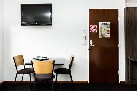 Bay Hotel Apartments - Surfers Gold Coast 3