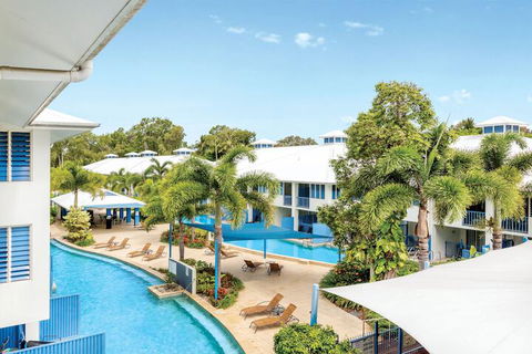 Silkari Lagoons Port Douglas - Surfers Gold Coast 1