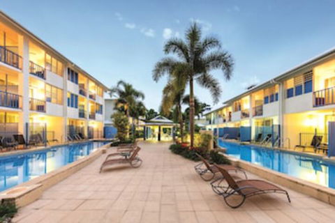 Silkari Lagoons Port Douglas - Surfers Gold Coast 0