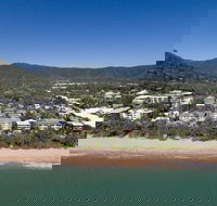 On the Beach Holiday Apartments - Surfers Gold Coast