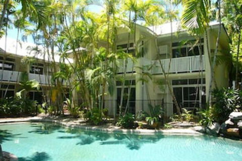 Port Douglas Retreat - Surfers Gold Coast 0