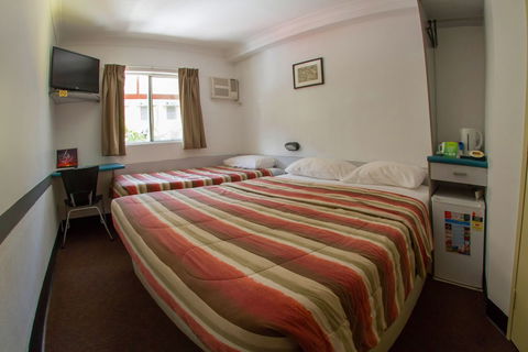 Value Inn - Surfers Gold Coast 6