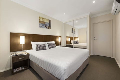 Quest Singleton - Surfers Gold Coast 2