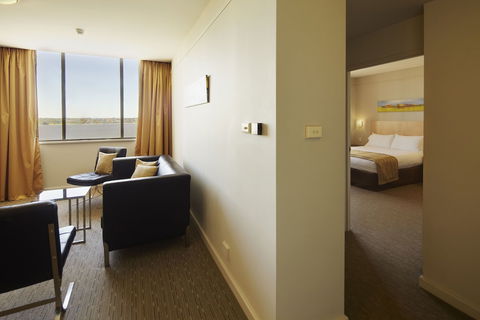 Quality Hotel Ambassador Perth - Surfers Gold Coast 6