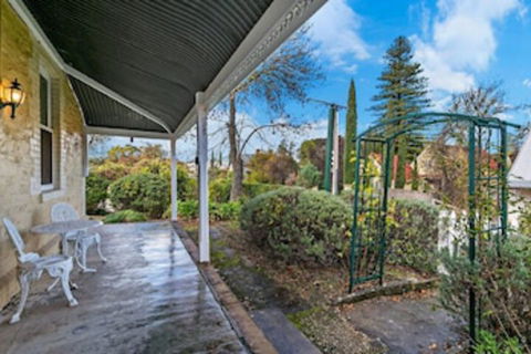 Treasured Memories Cottage - Surfers Gold Coast 0
