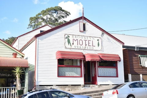 Brooklyn Motel - Surfers Gold Coast 0