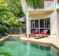 Four Mile Beach Retreat - Surfers Gold Coast