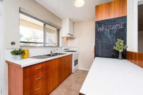 Townshend Rd - Surfers Gold Coast 5
