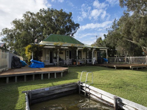 Mandurah Riverfront Holiday Rental - Surfers Gold Coast 2