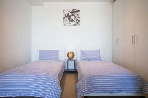 C3CBD Melbourne Apartment - Surfers Gold Coast 3