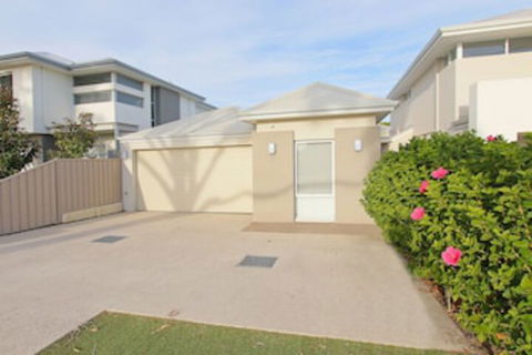 Anastasia Villa - Surfers Gold Coast 0
