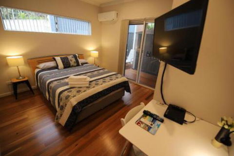 Perth Beachside Holiday House - Surfers Gold Coast 3