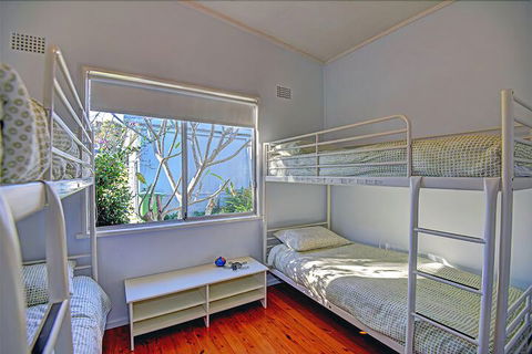 Lakes Edge Cottage - Surfers Gold Coast 4