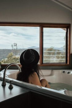 Kangaroo Ridge Retreat - Surfers Gold Coast 6