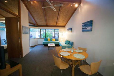 Sea Urchin Apartment - Surfers Gold Coast 0