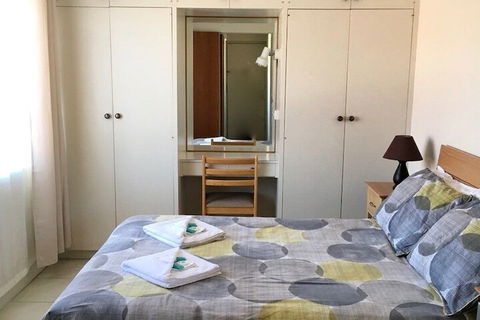 Beachfront Studio & Private Pool - Surfers Gold Coast 6