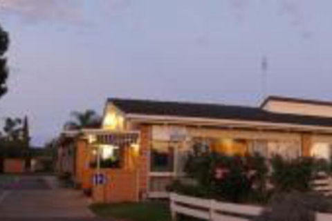 Bordertown Dukes Motorinn - Surfers Gold Coast 0