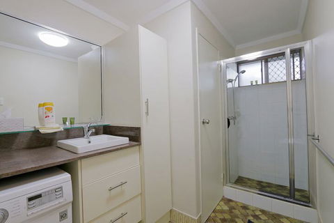 Parkline Apartments Perth - Surfers Gold Coast 6