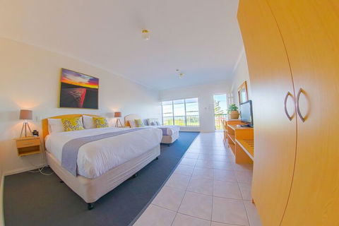 COAST Motel And Apartments - Surfers Gold Coast 3