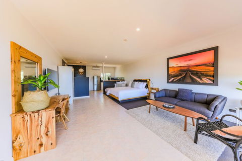 COAST Motel And Apartments - Surfers Gold Coast 5