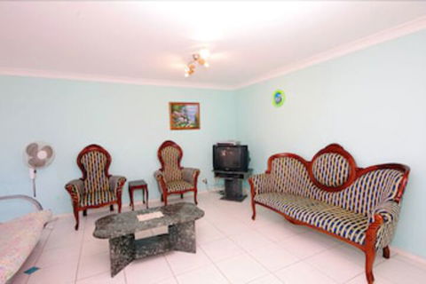 Pelican Place - Surfers Gold Coast 0