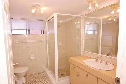 Pelican Place - Surfers Gold Coast 2