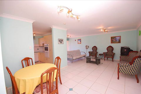 Pelican Place - Surfers Gold Coast 4