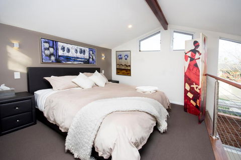 Luxury Executive Apartment - Surfers Gold Coast 1