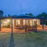 Yallingup Pet Friendly Bush Retreat - Surfers Gold Coast 0