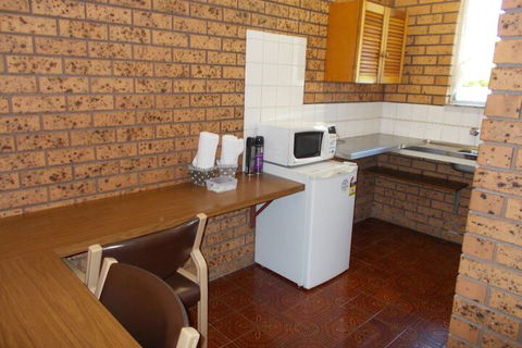 Corowa Gateway Motel - Surfers Gold Coast 2
