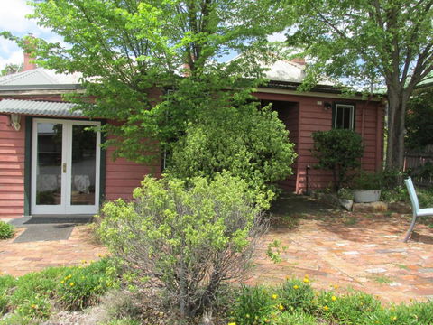 Henrys Cottage - Surfers Gold Coast 6