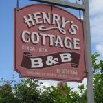 Henrys Cottage - Surfers Gold Coast 0