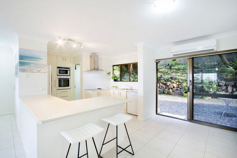 Aqua Marine Boutique Apartment - Surfers Gold Coast 4