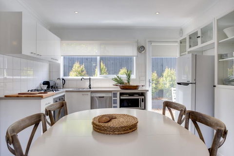 Capella Villa No. 2 Luxury With Outdoor Kitchen - Surfers Gold Coast 2