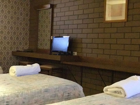 Century Motor Inn - Surfers Gold Coast 0