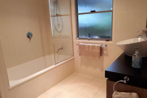 Stay At LP Montville - Surfers Gold Coast 2