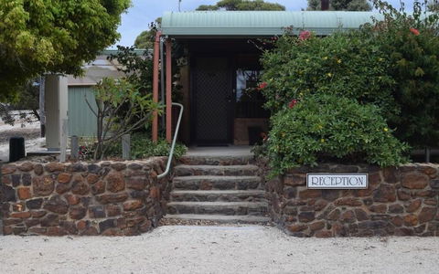 Hopetoun Motel & Chalet Village - Surfers Gold Coast 3