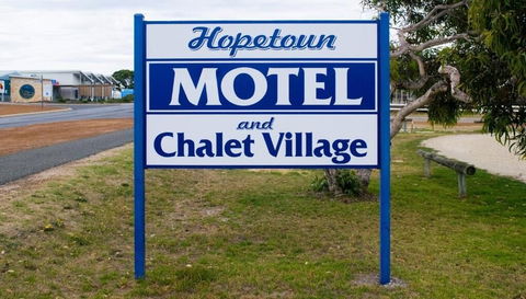 Hopetoun Motel & Chalet Village - Surfers Gold Coast 2