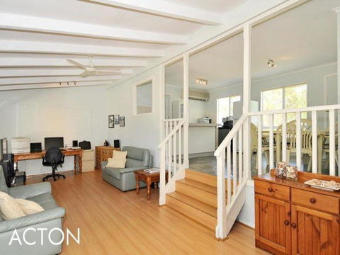 Amazing River House - Surfers Gold Coast 4