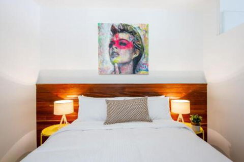 Canvas Suites On Russell Place - Surfers Gold Coast 2