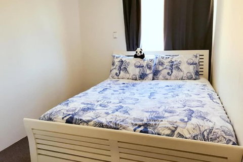 Inner City Apartments - Surfers Gold Coast 7