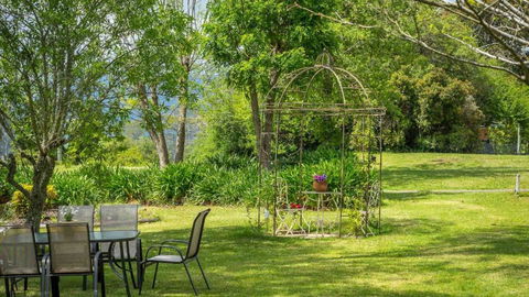 Vicarage View Cottage - Surfers Gold Coast 4