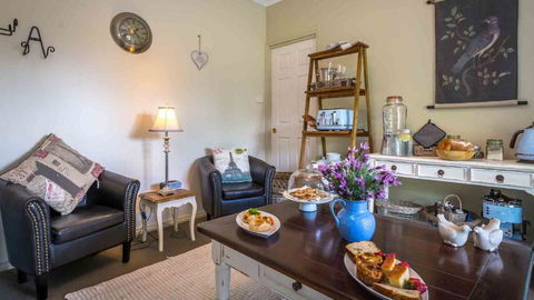 Vicarage View Cottage - Surfers Gold Coast 2